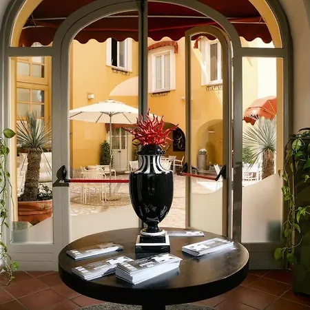 San Leucio Hotel