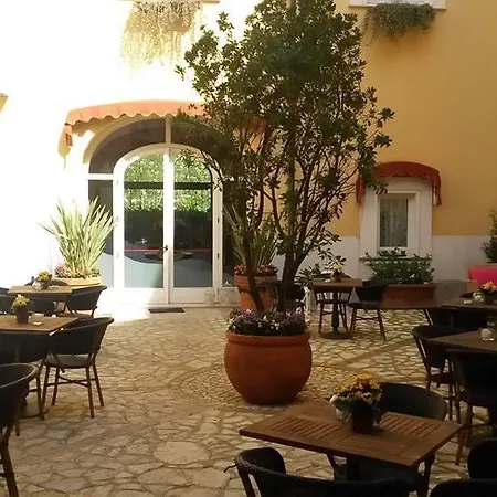 San Leucio Hotel 4*