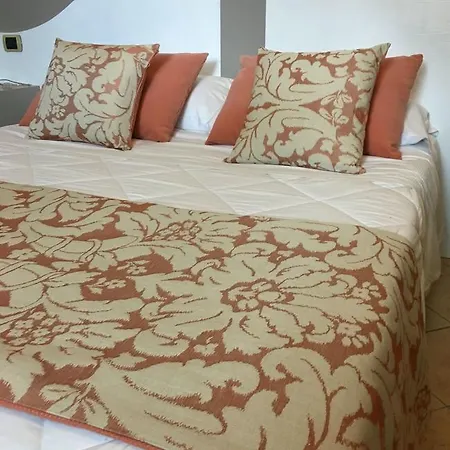 San Leucio 4*